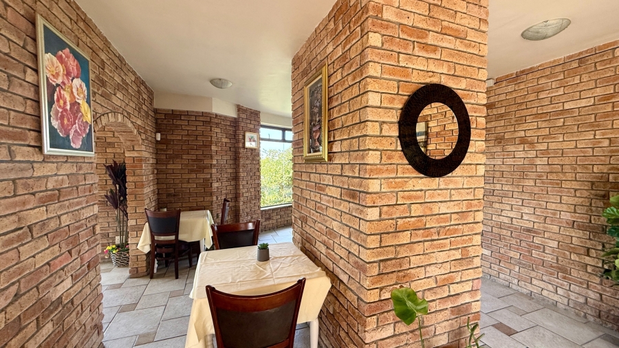 To Let 5 Bedroom Property for Rent in Sunset Beach Western Cape